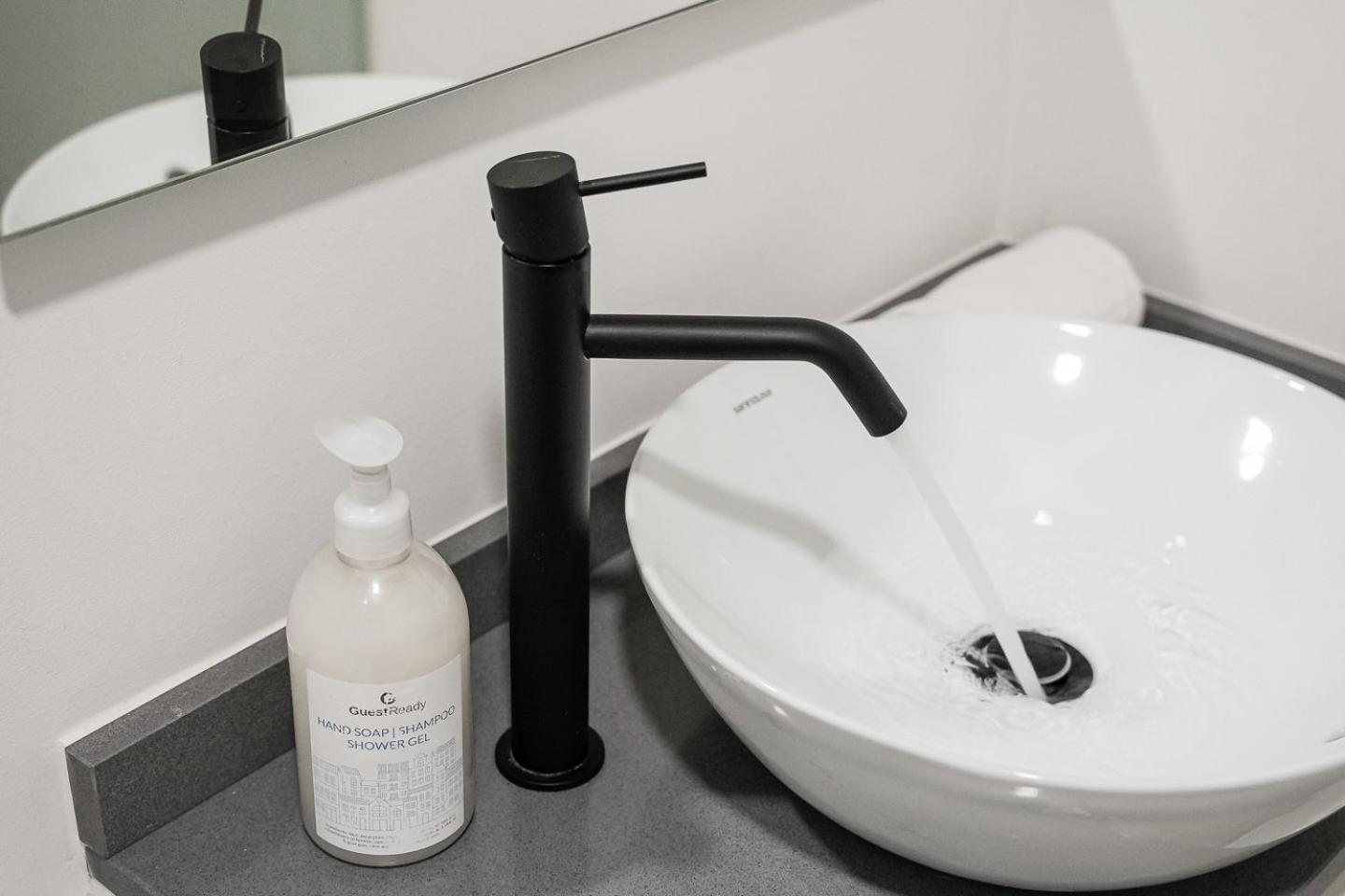 Guestready - A Modern Stay In Downtown Porto Eksteriør bilde
